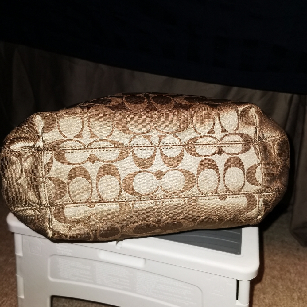 Purse - Picture 8 of 9